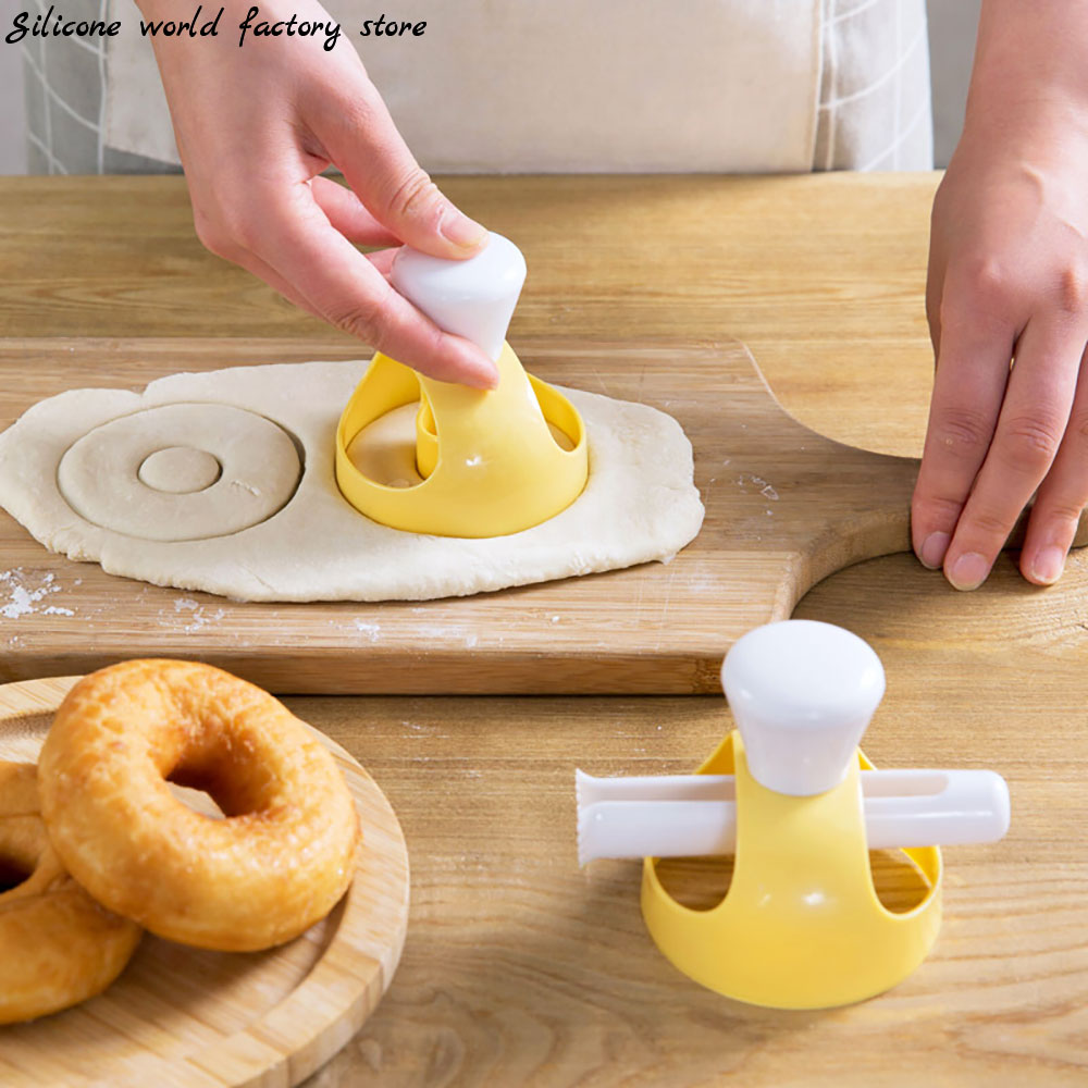 Kitchen Baking Utensils - แม่พิมพ์ซิลิโคนสำหรับทำขนมปัง ขนมอบ คุกกี้ เค้ก โดนัท อุปกรณ์ทำขนมในครัว