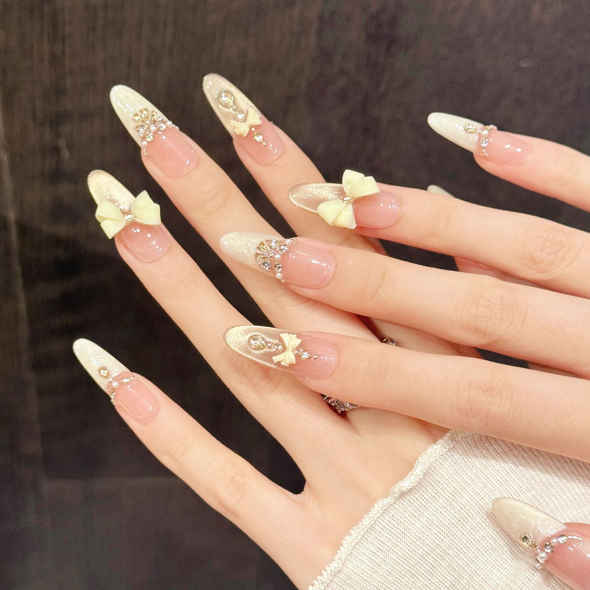 เล็บปลอมทำมือ 10 ชิ้น ลายตาแมว - Decorating Tip Set บทวิจารณ์และราคา